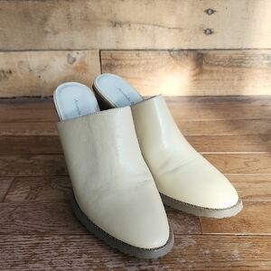 Amanda Smith Cream Leather Mules